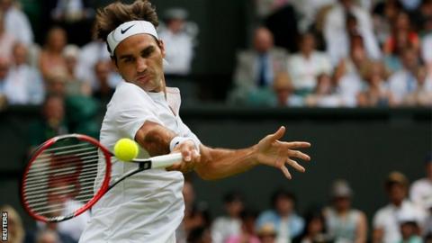Roger Federer playing Sam Querrey