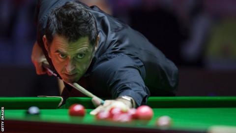 Ronnie O'Sullivan is through to the third round at the UK Championships