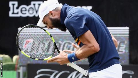 Benoit Paire reacts
