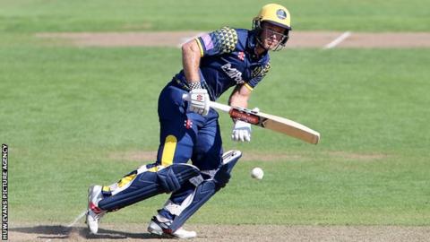 Colin Ingram of Glamorgan batting