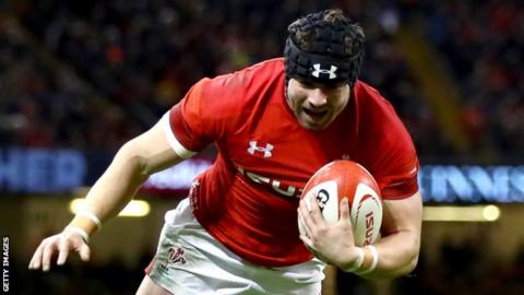 Leigh Halfpenny scores one of his two tries against Scotland in the 2018 Six Nations