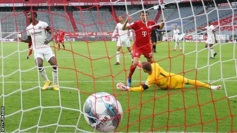 Bundesliga: Bayern stay four points clear with entertaining win ...