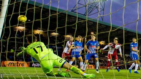 Freddie Woodman makes a save