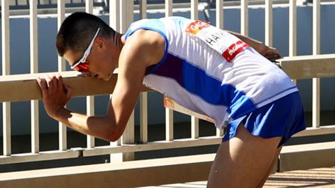 Callum Hawkins was leading the Commonwealth Games marathon when he collapsed