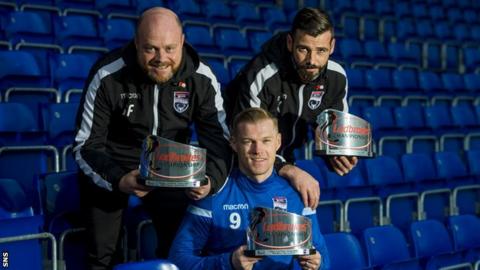 Steven Ferguson, Stuart Kettlewell and Billy Mckay with their awards