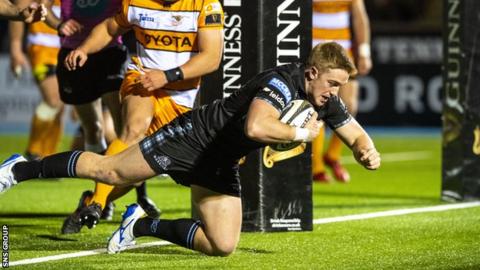 Centre Kyle Steyn crashed over for his first Glasgow try in the first half