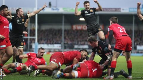 Jacques Vermeulen scores Exeter's second try