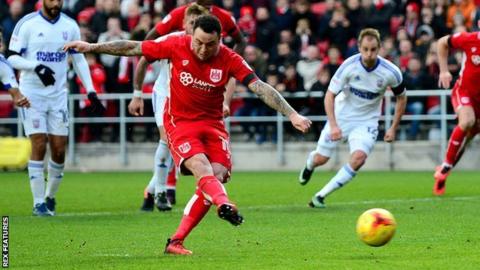 Lee Tomlin