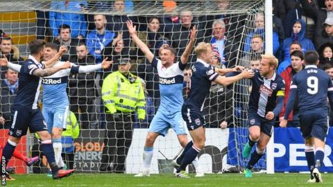 Both sides were guilty of poor marking from corners in the first half
