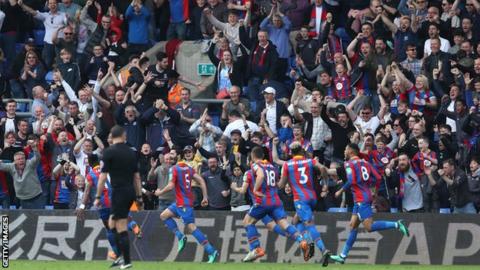 Crystal Palace celebrate Joel Ward's goal