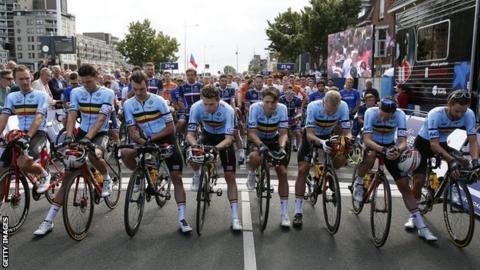 The Belgian team pay tribute to Bjorg Lambrecht
