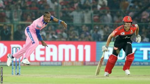 Jofra Archer bowling for Rajasthan Royals in the Indian Premier League