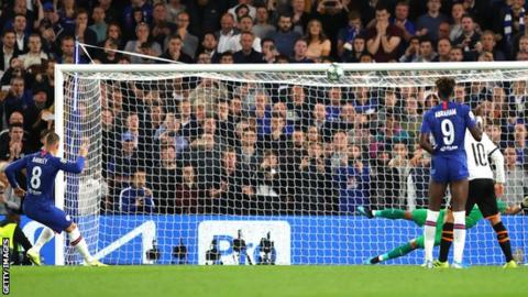 Ross Barkley misses a penalty against Valencia