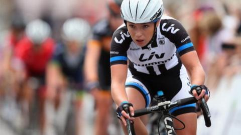 Lucy Garner wins her maiden pro race