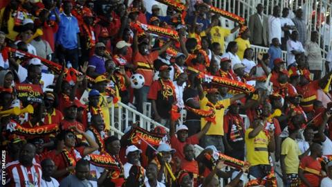 Angola football fans