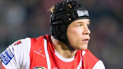 Jonny Lomax looks to pass the ball