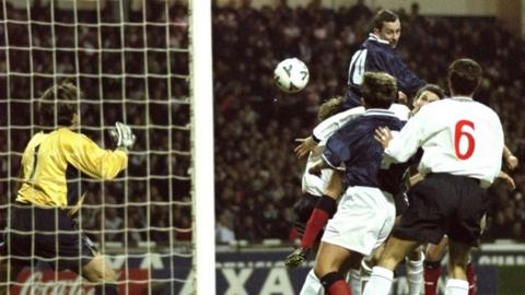 Don Hutchison goal at Wembley, 1999
