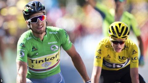 Peter Sagan beats Chris Froome in a sprint