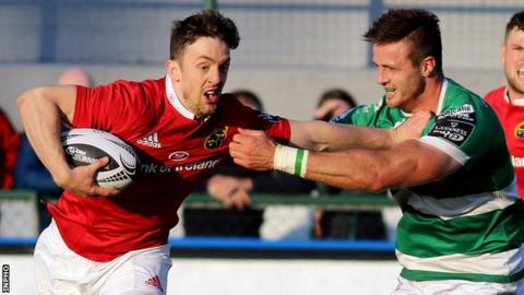 Darren Sweetnam scored Munster's first try of the game