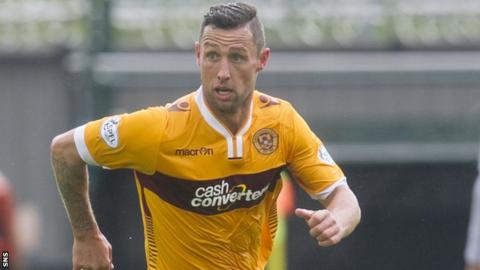 Scott McDonald in action for Motherwell