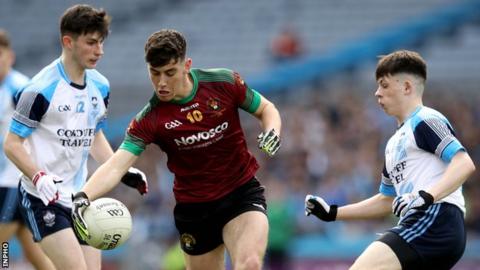 St Ronan's Oisin Smyth attempts to go on a run in the final at Croke Park