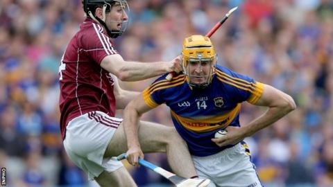 Galway's Padraig Mannion battles with Tipperary's Seamus Callanan