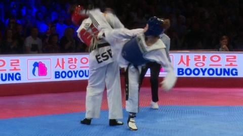 Jade Jones wins gold in Manchester