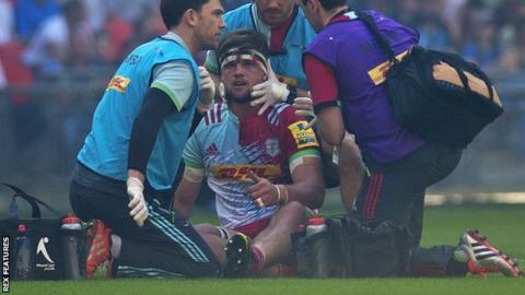Jack Clifford picks up a head injury during Saracens v Harlequins