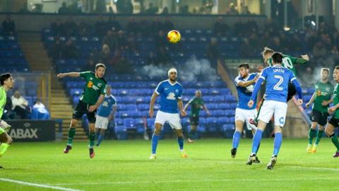 Kevin van Veen scores