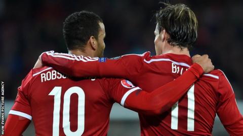 Wales forwards Hal Robson-Kanu and Gareth Bale