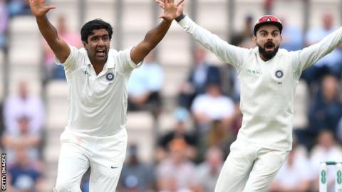 Ravichandran Ashwin and Virat Kohli