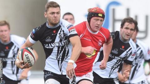 Alex Webber heads for rugby union's first six point try