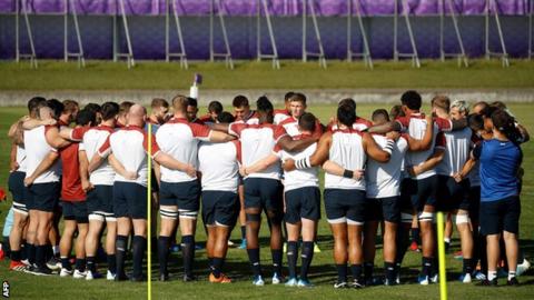 England team huddle in training