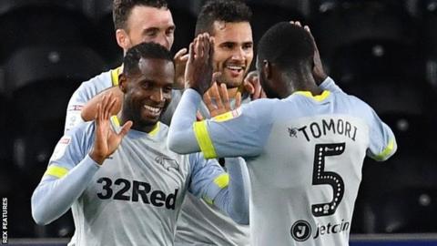 Florian Jozefzoon celebrates his goal for Derby