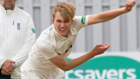Alex Evans in action for Leicestershire