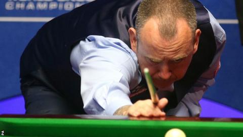 Mark Williams in action