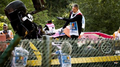 hubert anthoine correa race accident francorchamps formule involving belgian abandoned pilota belgio terribile afgelast wreck horrific incidente coureur schianto muore