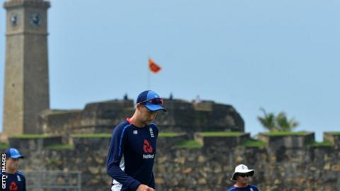 Sri Lanka skipper out of second test due to groin injury Sri Lanka skipper out of second test due to groin injury