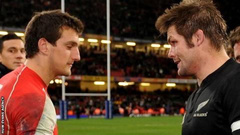 Sam Warburton and Richie McCaw in November, 2010