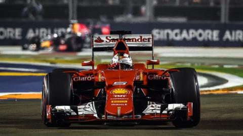 Sebastian Vettel drives at the 2015 Singapore Grand Prix