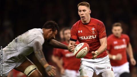 Liam Williams: Wales and Saracens back aims to complete ...