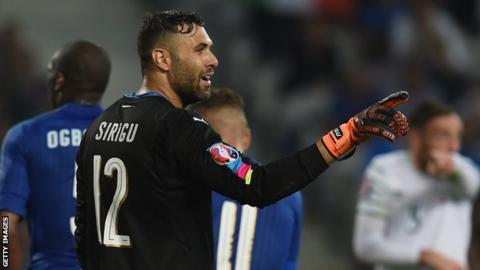 Salvatore Sirigu