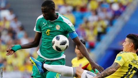 Cheikhou Kouyate: Crystal Palace sign midfielder from West Ham