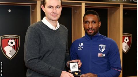 Jermain Defoe Gets League Cup Winners Medal 10 Years - 