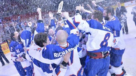 GB ice hockey celebrate beating Hungary