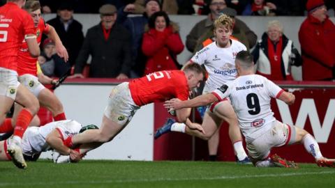 Rory Scannell scores a try