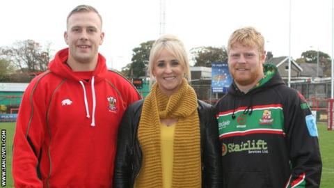 Captains with Lizzie Jones