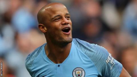 Kompany's mic drop moment at Man City parade
