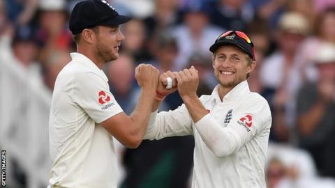 Stuart Broad and Joe Root
