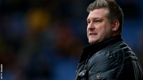 Oxford United head coach Karl Robinson